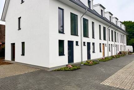 Haus Bad Segeberg - 5 Zimmer, 104 m&sup2;, 1.700&euro; | Angebot:25743127