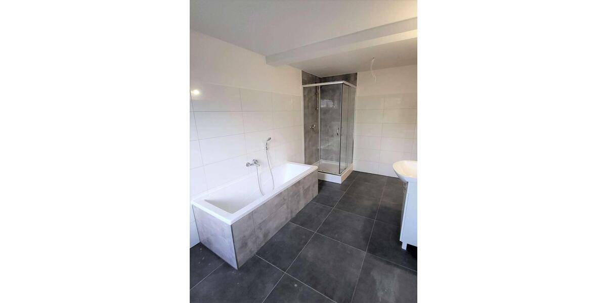 Etagenwohnung Zwenkau - 3 Zimmer, 78 m&sup2;, 700&euro; | Angebot:25909145