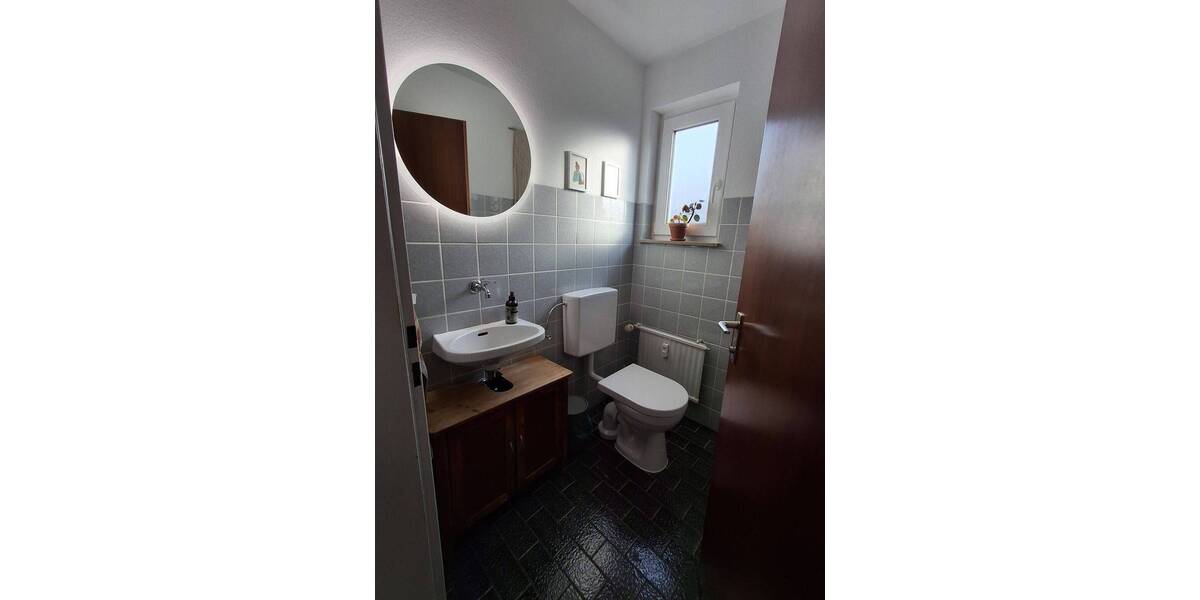 Etagenwohnung Ohmden - 4 Zimmer, 130 m&sup2;, 1.000&euro; | Angebot:26489096