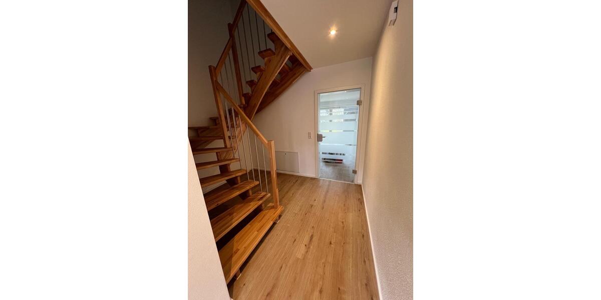 Doppelhaushälfte Wertingen - 6.5 Zimmer, 172 m&sup2;, 1.800&euro; | Angebot:26552988