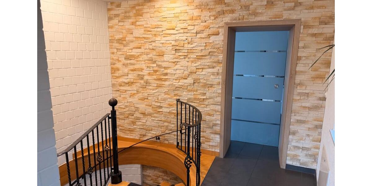 Erdgeschoßwohnung Gerolstein - 4 Zimmer, 120 m&sup2;, 900&euro; | Angebot:26618741