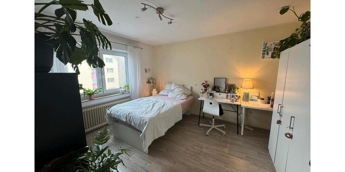 Etagenwohnung Singen (Hohentwiel) - 1 Zimmer, 16 m&sup2;, 400&euro; | Angebot:26041278