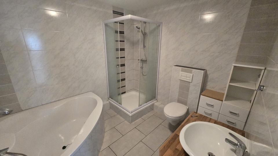 Erdgeschoßwohnung Rosdorf - 4 Zimmer, 95 m&sup2;, 1.420&euro; | Angebot:26168167