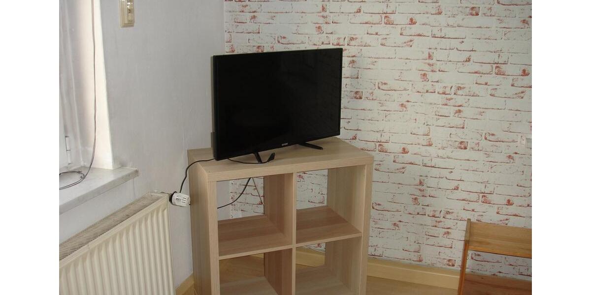 Dachgeschoßwohnung Pirna - 4 Zimmer, 47 m&sup2;, 300&euro; | Angebot:26041891