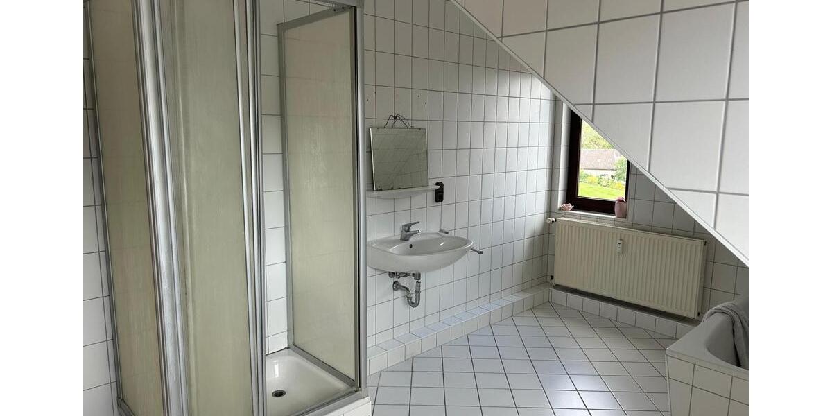 Dachgeschoßwohnung Bodenwerder - 2 Zimmer, 76 m&sup2;, 450&euro; | Angebot:22479649