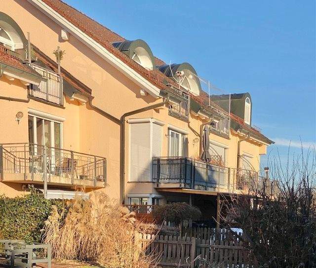 Helle 1-Zimmer-Wohnung mit Balkon & TG-Stellplatz in Laufen an der Salzach. 1 zimmer