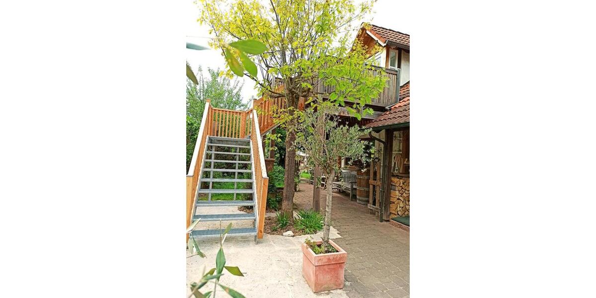 Etagenwohnung Kreuzwertheim - 2 Zimmer, 60 m&sup2;, 880&euro; | Angebot:24300307