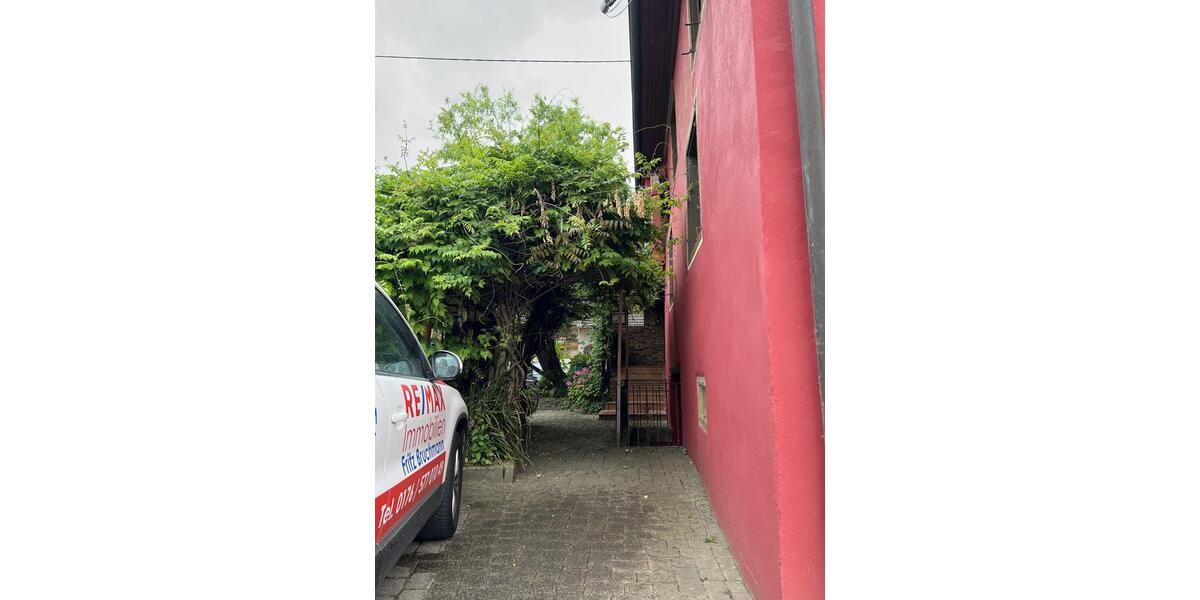 Schöne 3,5-Zi-Wohnung im idyllischen Staufen Wettelbrunn optional mit Außen-Terrasse & 3 Stellplätze 3.5 zimmer