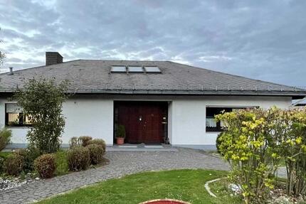 Wohnung Battenberg (Eder) - 5 Zimmer, 165 m&sup2;, 1.100&euro; | Angebot:23970718