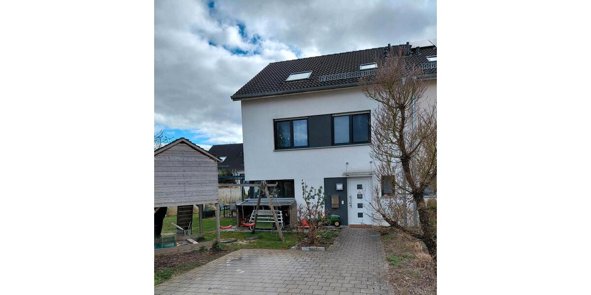 Doppelhaushälfte Allensbach - 5.5 Zimmer, 165 m&sup2;, 2.500&euro; | Angebot:26036413