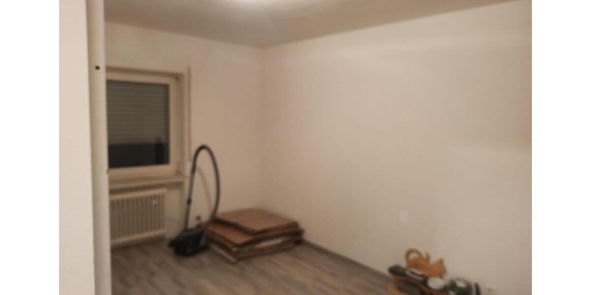 Etagenwohnung Solingen Mitte - 3 Zimmer, 75 m&sup2;, 670&euro; | Angebot:24534095