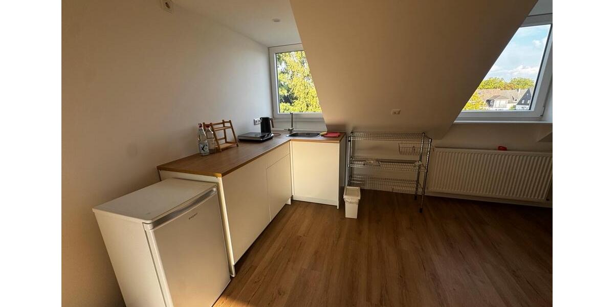 Moderne Dachgeschosswohnung im Duisburger Süden zimmer