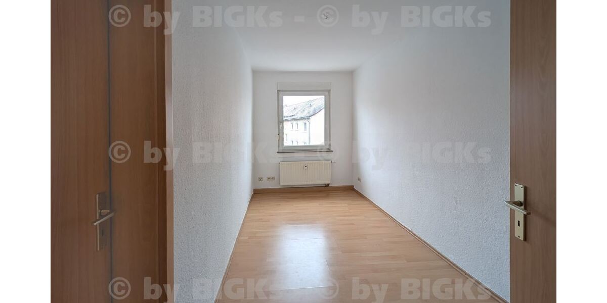 BIGKs: Suhl-Leninring: 3 Raum Wohnung Suhl,sep.Küche,Wannenbad, Balkon (-;) - Etagenwohnung Suhl Suhl Leninring | Angebot:26418687