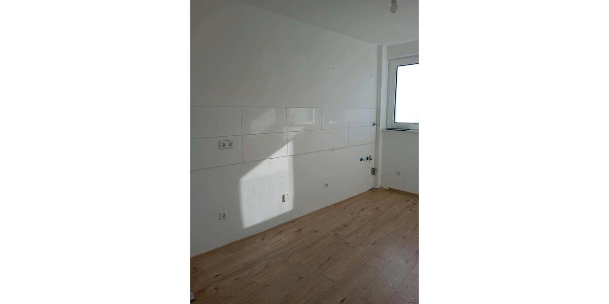 Dachgeschoßwohnung Gelsenkirchen Gelsenkirchen-Mitte - 3 Zimmer, 68 m&sup2;, 493&euro; | Angebot:24831847