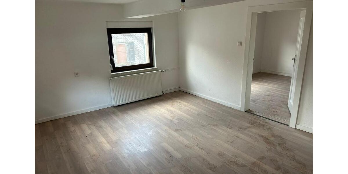 Schöne 4-Zimmer-Wohnung mit Balkon in Staufenberg 4 zimmer