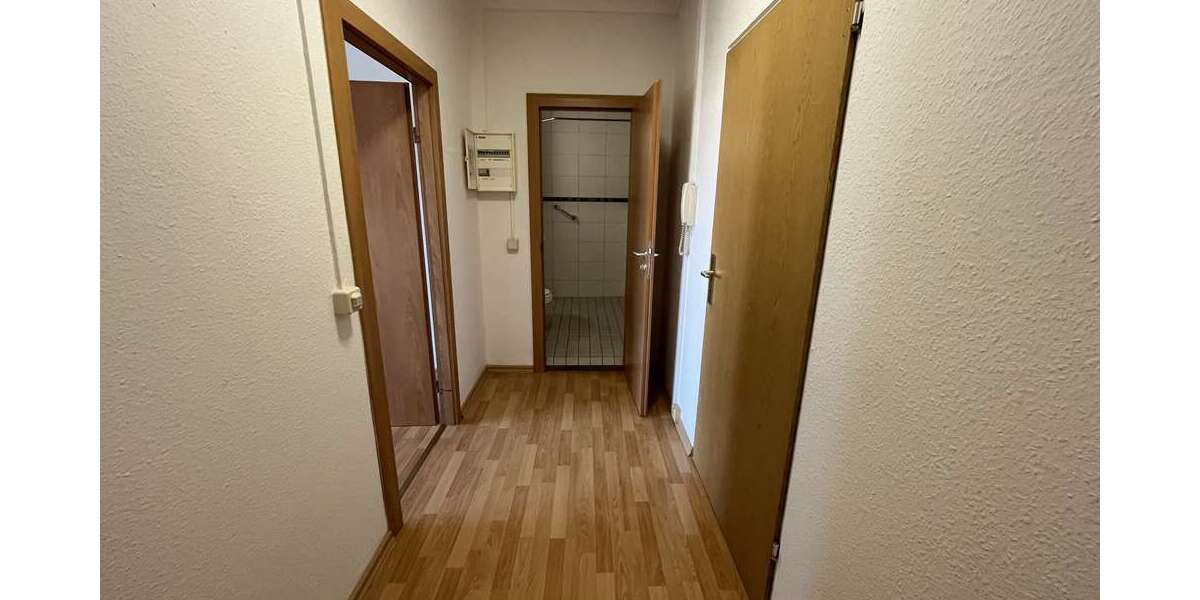 Etagenwohnung Hainichen - 1 Zimmer, 34 m&sup2;, 200&euro; | Angebot:25986925