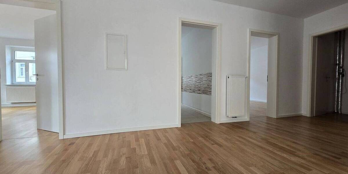 Etagenwohnung Dresden Laubegast - 4 Zimmer, 94 m&sup2;, 1.276&euro; | Angebot:26170936