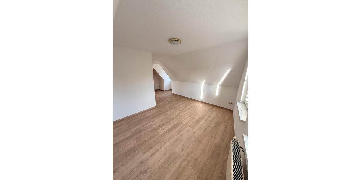 Dachgeschoßwohnung Schleusingen - 1 Zimmer, 55 m&sup2;, 405&euro; | Angebot:23898640