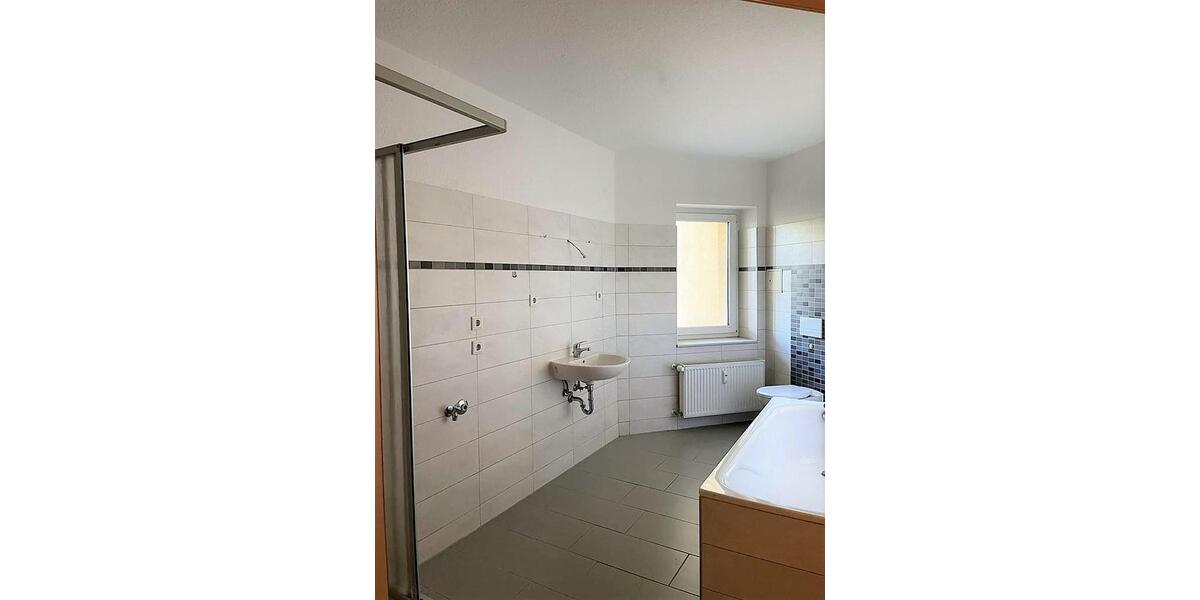 Etagenwohnung Magdeburg Neue Neustadt - 3 Zimmer, 81 m&sup2;, 650&euro; | Angebot:26262183