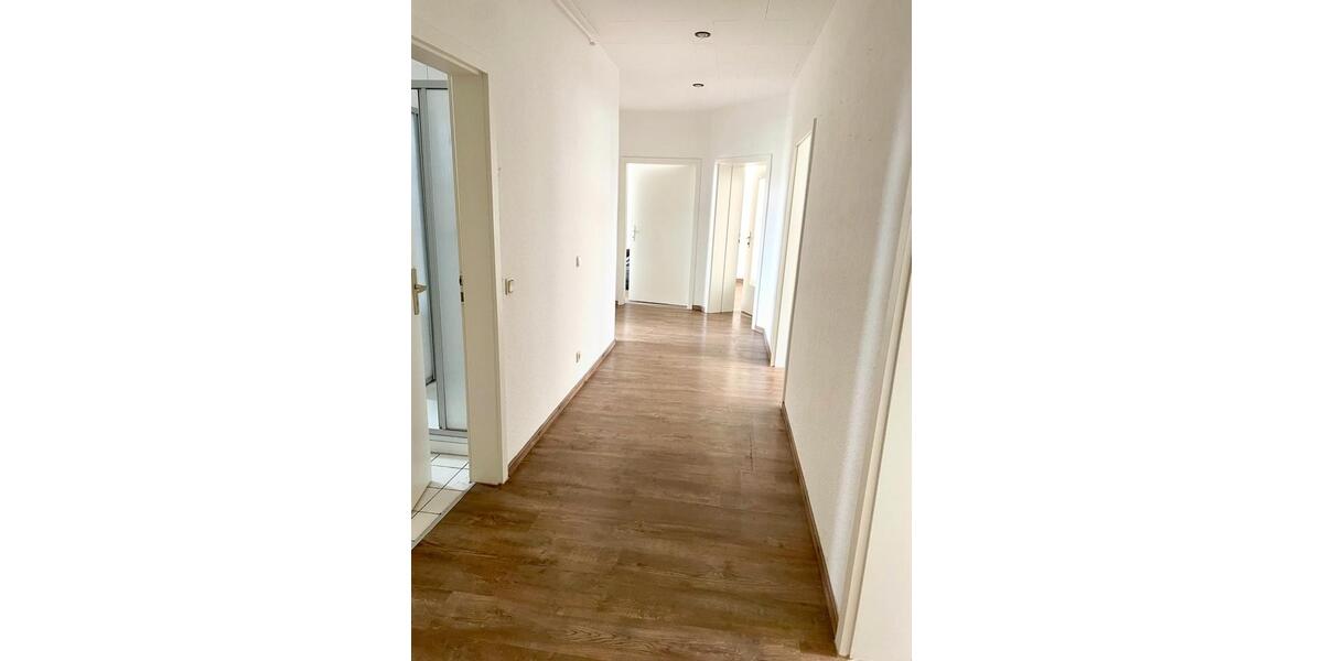 Etagenwohnung Bleicherode - 3 Zimmer, 94 m&sup2;, 600&euro; | Angebot:26057361