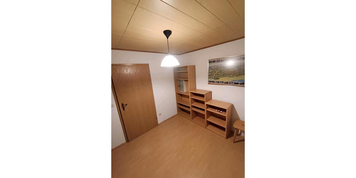 Wohnen auf Zeit Spaichingen - 3 Zimmer, 98 m&sup2;, 1.300&euro; | Angebot:26123165