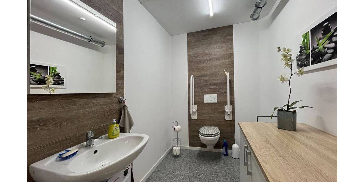 Gewerbeobjekt Grevenbroich Stadtmitte - 5 Zimmer, 1.700&euro; | Angebot:23964308