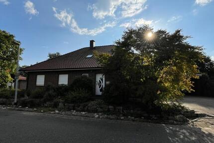 Lichtdurchflutetes Einfamilienhaus mit Kamin und Garten 4 zimmer