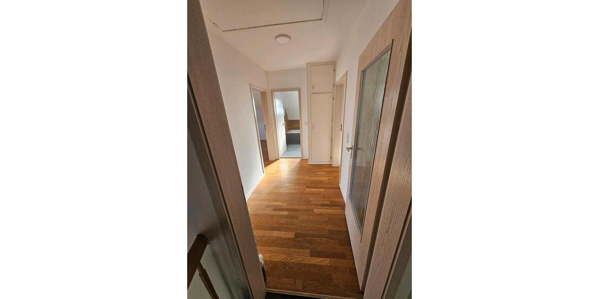 Dachgeschoßwohnung Sankt Wendel - 3 Zimmer, 65 m&sup2;, 640&euro; | Angebot:24725252