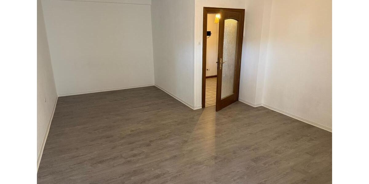 Etagenwohnung Bad Hersfeld - 3 Zimmer, 100 m&sup2;, 1.350&euro; | Angebot:25229058