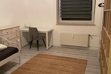 Möbliertes Zimmer für Studenten- Souterrain 1 zimmer