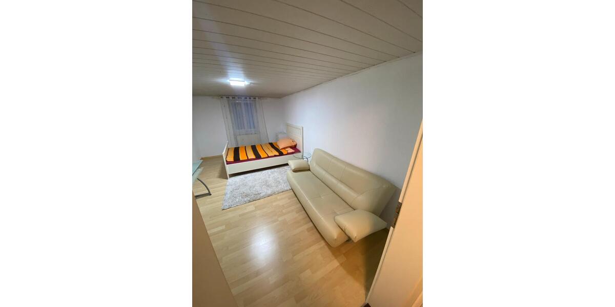 Wohnen auf Zeit Trossingen - 1 Zimmer, 15 m&sup2;, 490&euro; | Angebot:25173800