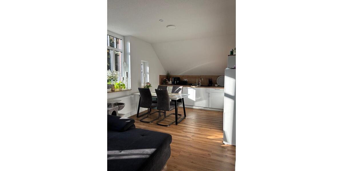 Dachgeschoßwohnung Upgant-Schott Schott - 3 Zimmer, 65 m&sup2;, 650&euro; | Angebot:25381865