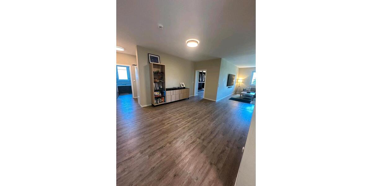 Etagenwohnung Müllrose - 6 Zimmer, 167 m&sup2;, 1.800&euro; | Angebot:26386768