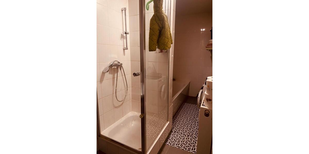 Etagenwohnung Eisenberg - 1 Zimmer, 60 m&sup2;, 350&euro; | Angebot:26134113