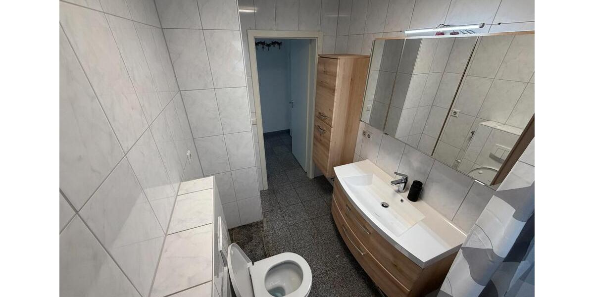Etagenwohnung Esslingen am Neckar Pliensauvorstadt - 4 Zimmer, 110 m&sup2;, 1.500&euro; | Angebot:26271063