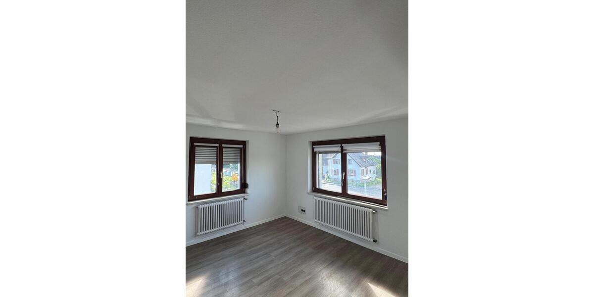 Etagenwohnung Achern - 3 Zimmer, 72 m&sup2;, 800&euro; | Angebot:25498363