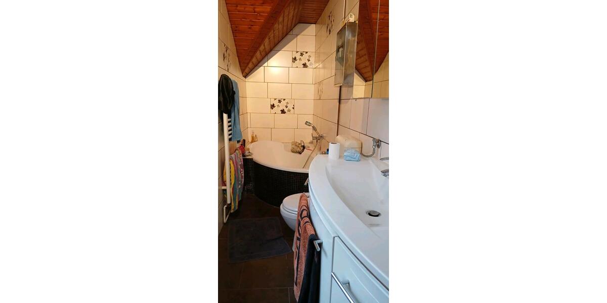 Dachgeschoßwohnung Schalksmühle - 3 Zimmer, 60 m&sup2;, 320&euro; | Angebot:24842483