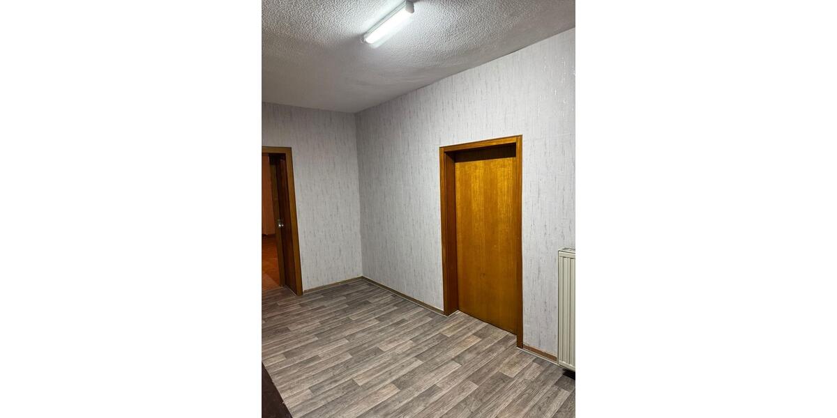 Einfamilienhaus Neunkirchen Heinitz - 6 Zimmer, 160 m&sup2;, 1.250&euro; | Angebot:24620635
