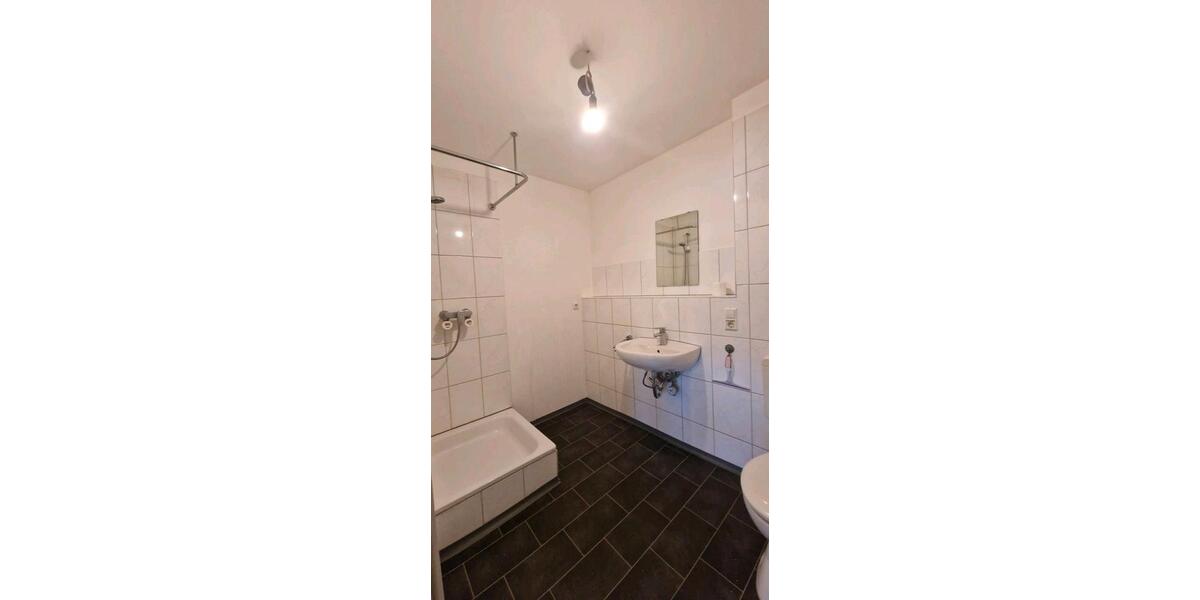 Erdgeschoßwohnung Kaiserslautern - 1 Zimmer, 50 m&sup2;, 700&euro; | Angebot:25918980