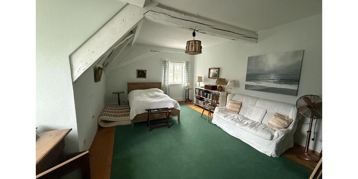 Einfamilienhaus Sinsheim - 9 Zimmer, 390 m&sup2;, 3.500&euro; | Angebot:25804568