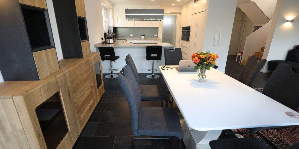 Einfamilienhaus Niederdorfelden - 7 Zimmer, 210 m&sup2;, 3.100&euro; | Angebot:24401392