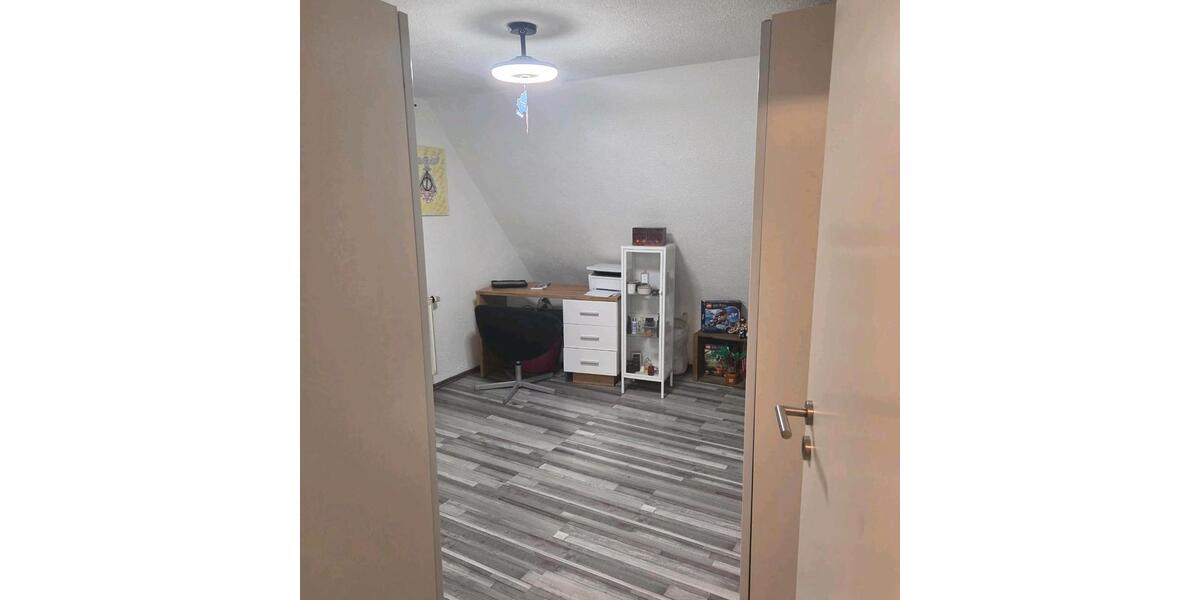 Einfamilienhaus mit Stellplatz und Garten 5 zimmer