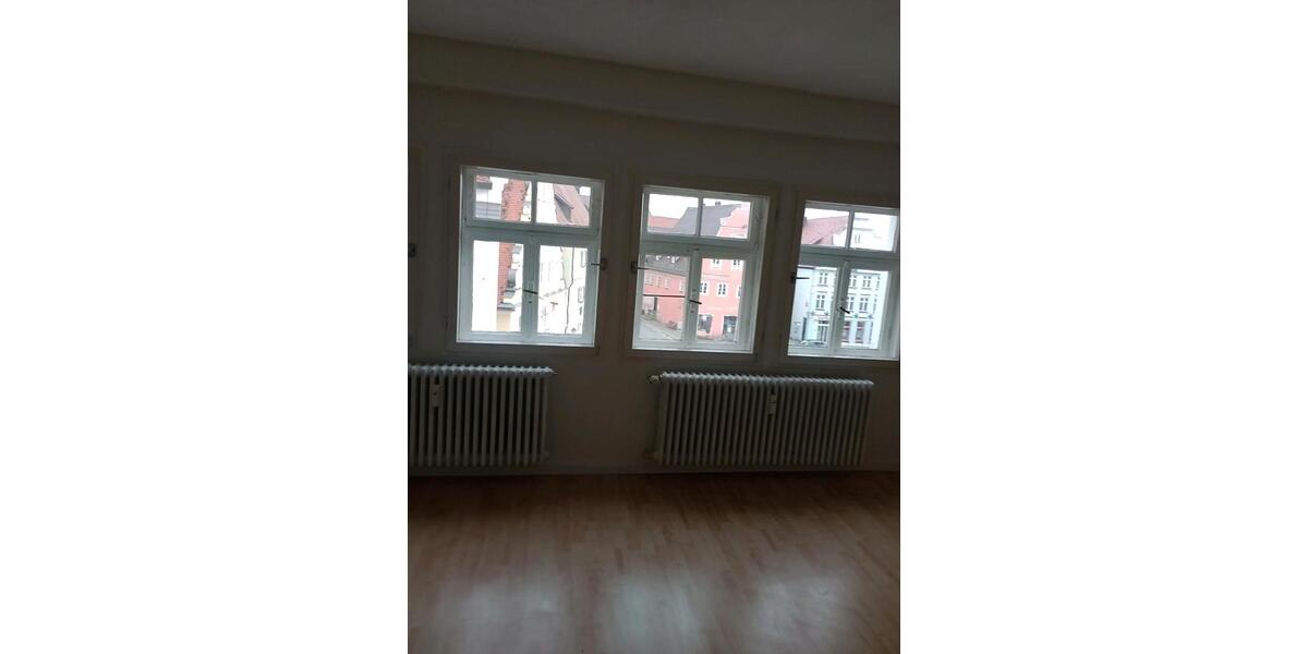 Dachgeschoßwohnung Augsburg - 2 Zimmer, 78 m&sup2;, 690&euro; | Angebot:24343727