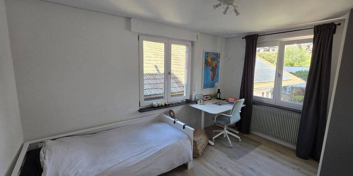 Doppelhaushälfte Kandern - 6 Zimmer, 157 m&sup2;, 2.050&euro; | Angebot:26819746