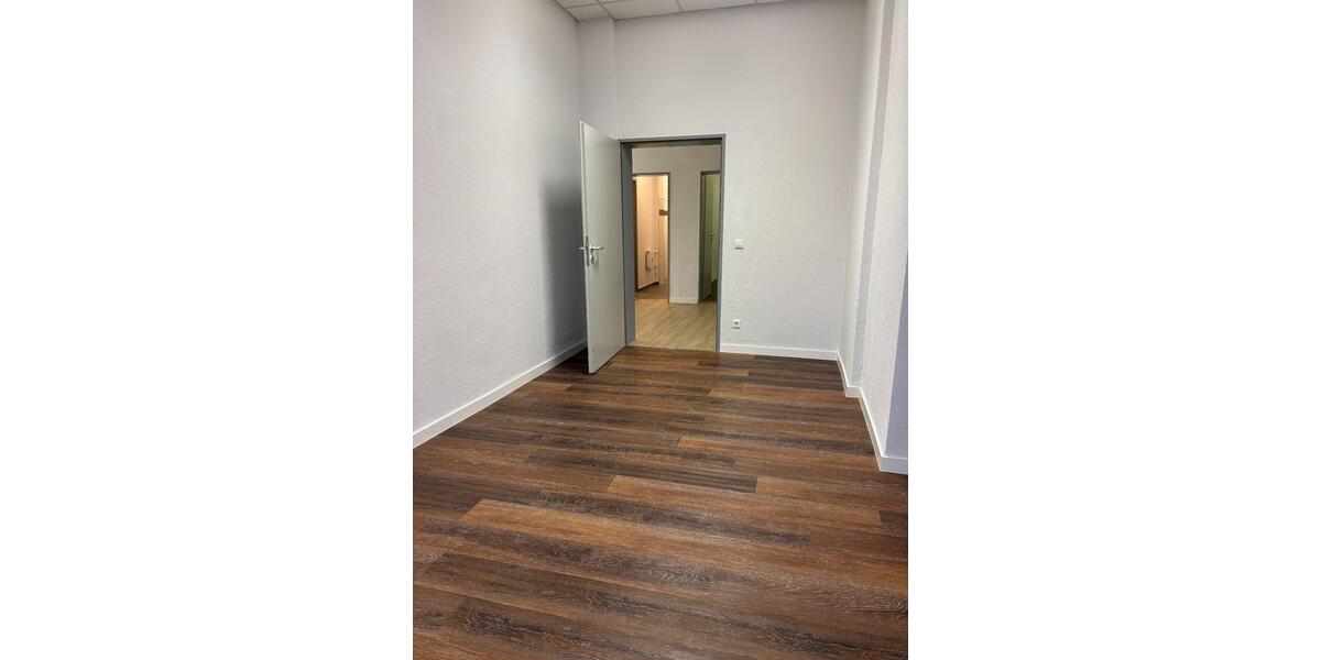 Erdgeschoßwohnung Zerbst (Anhalt) - 5 Zimmer, 135 m&sup2;, 810&euro; | Angebot:25855758