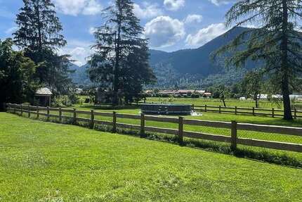 Haus Kreuth - 4 Zimmer, 270 m&sup2;, 3.500&euro; | Angebot:26188474