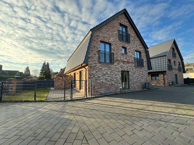 Traumhafte Doppelhaushälfte mit Wärmepumpe in idyllischer Lage 4 zimmer