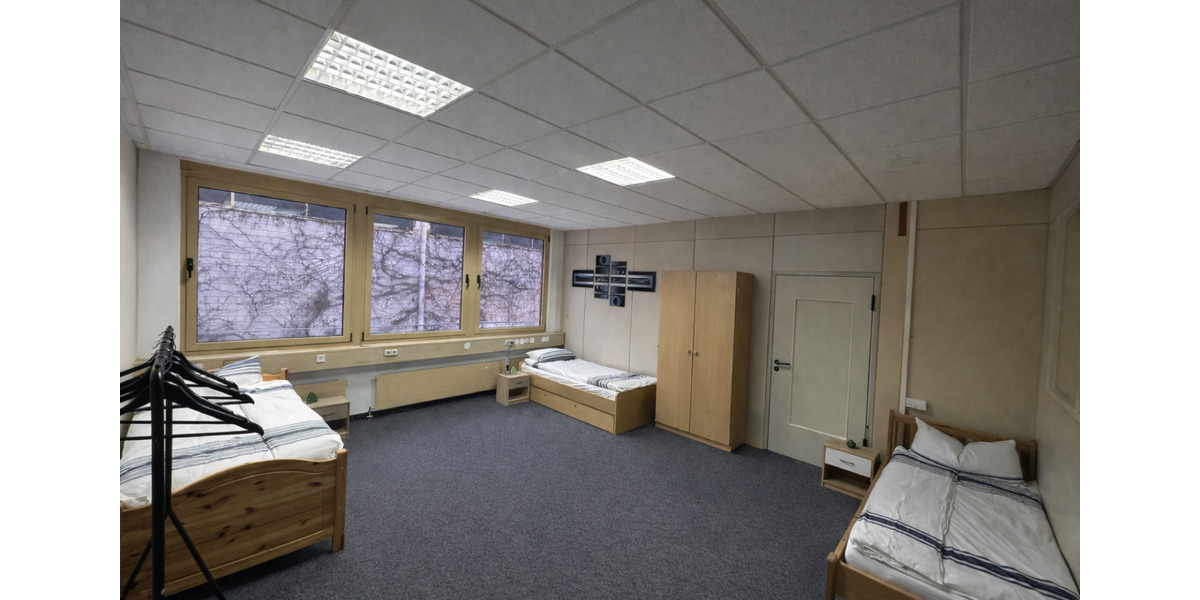 Wohnen auf Zeit Würzburg Lengfeld - 6 Zimmer, 250 m&sup2;, 23&euro; | Angebot:24682197