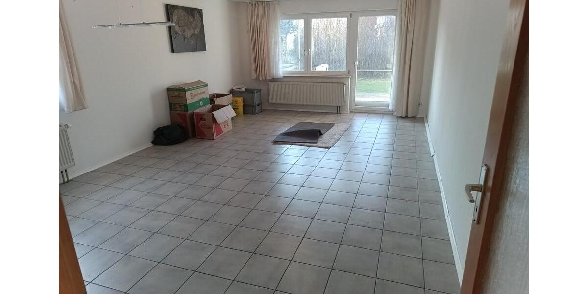 Erdgeschoßwohnung Rottenburg am Neckar - 3.5 Zimmer, 90 m&sup2;, 1.300&euro; | Angebot:25838278