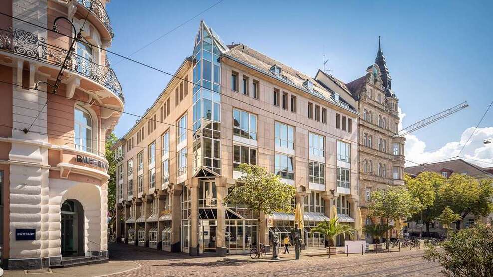 Büro in Freiburg 8.183,88 € 454.66 m²